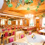 Landgasthof Geser * Sarching